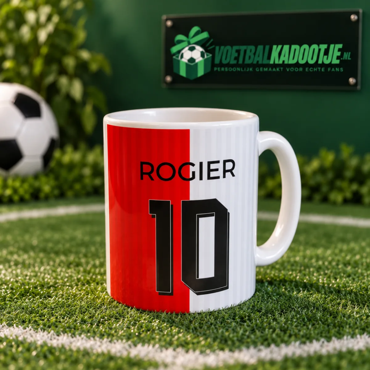 Mok met naam : ROGIER en nummer 10