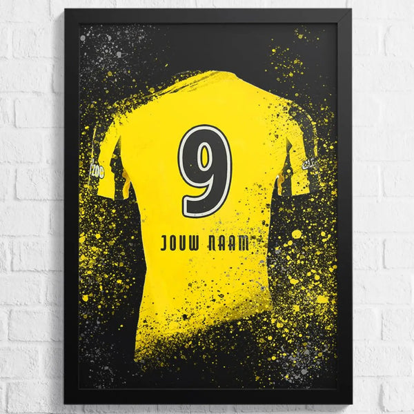 Geel Zwart Voetbalposter - Gepersonaliseerd met naam en nummer – gepersonaliseerd voetbalcadeau